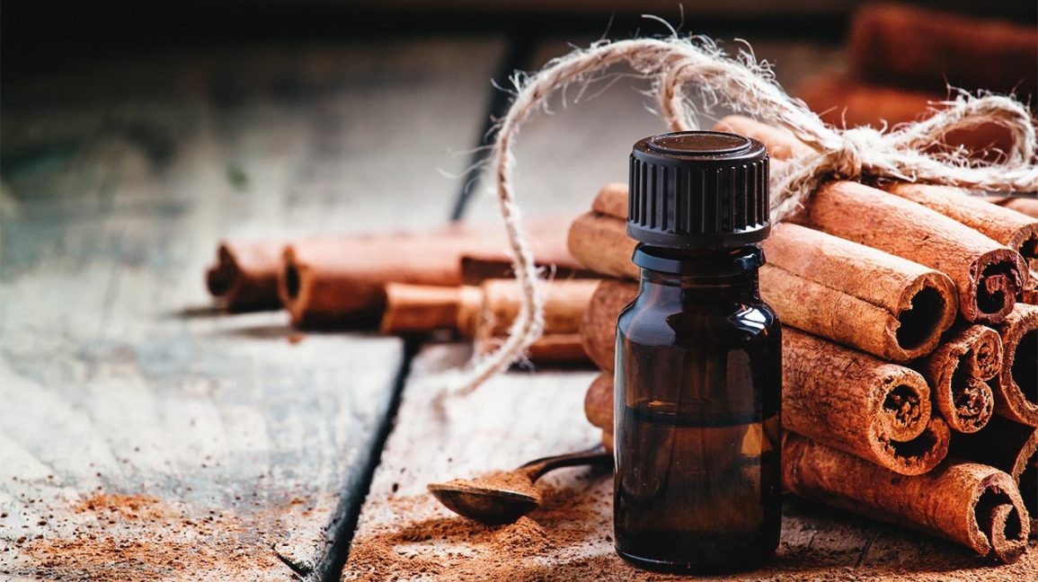 Essential-oils-for-colds:-Cinnamon-oil