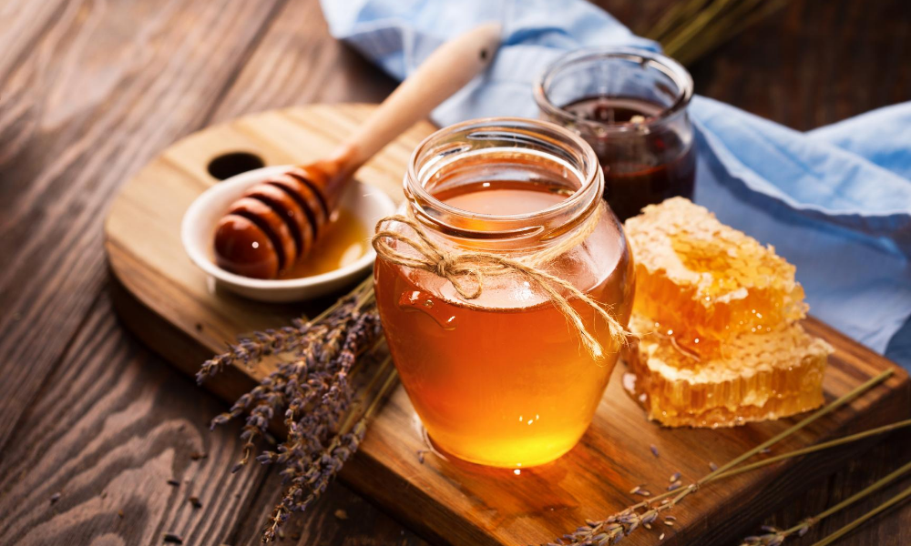 Cure-stomatitis:-Use-honey