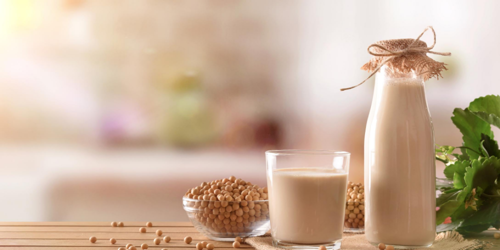 Drinks-for-losing-weight:-Skim-or-soy-milk