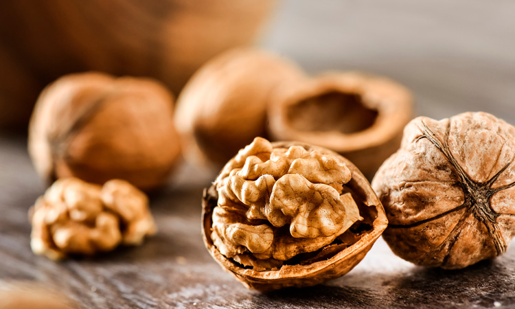 Foods-for-healthy-liver-Walnuts