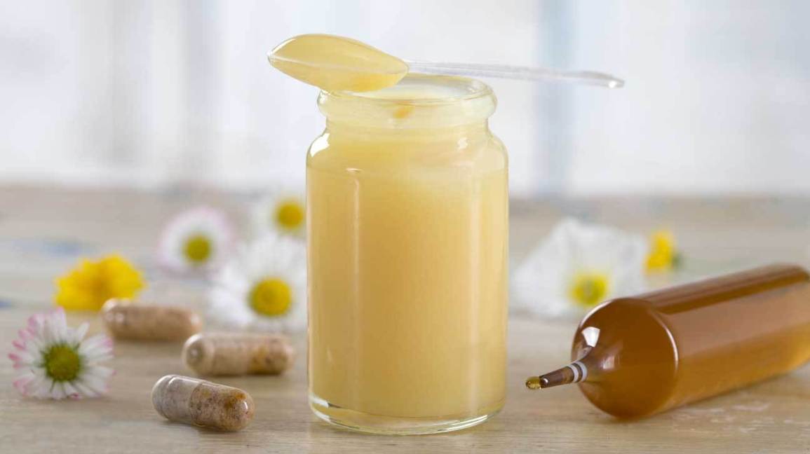 Healthy-Bee-Products:-Royal-jelly-health-benefits